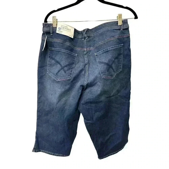 Christopher & Banks Classic Skimmer Capris in Size 12 Ave.  NWT - Picture 5 of 11